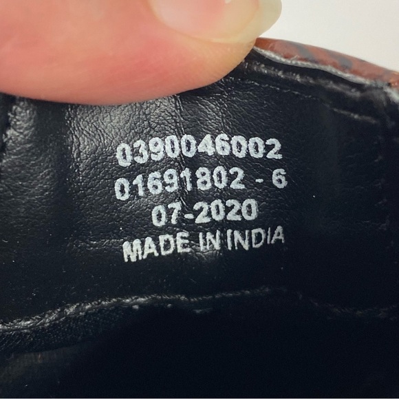 Asos brown croc alligator chelsea ankle boots minimalist capsule wardrobe - Picture 5 of 6